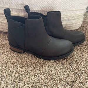 Sorel Emelie Lug Sole Chelsea Boot